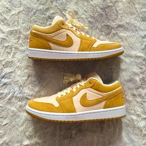 Women’s Air Jordan 1 Low “twine”.